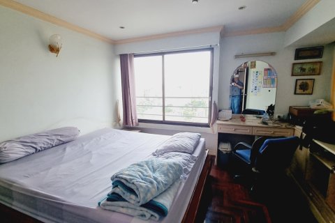 Condo in Watthana, Bangkok, Thailand, 3 bedrooms № 201102 - photo 9