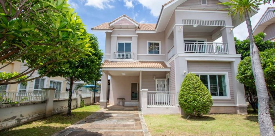 Casa de 4 dormitorios en Chiang Mai, Tailandia № 121736
