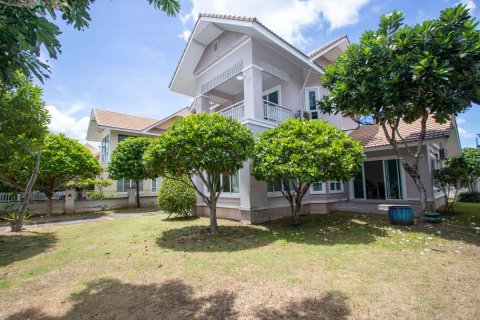 Casa de 4 dormitorios en Chiang Mai, Tailandia № 121736 - foto 4