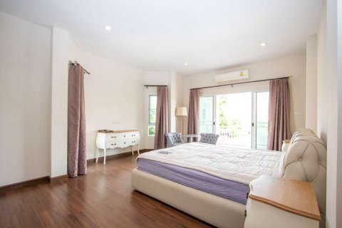 Casa de 4 dormitorios en Chiang Mai, Tailandia № 121736 - foto 12