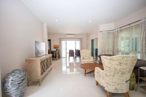 Casa de 4 dormitorios en Chiang Mai, Tailandia № 121736 - foto 11