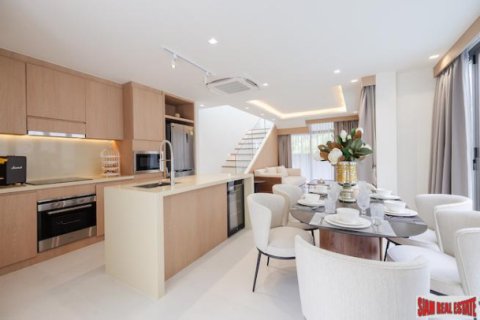Casa de 3 dormitorios en Phuket, Tailandia № 203288 - foto 4