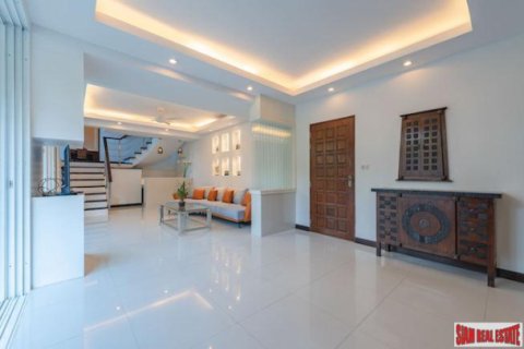 Chalet de 4 dormitorios en Patong, Tailandia № 203284 - foto 3