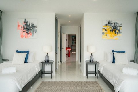 Chalet de 6 dormitorios en Kathu, Tailandia № 135639 - foto 10