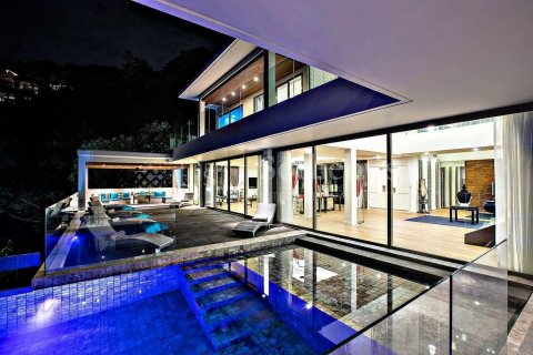 Chalet de 6 dormitorios en Kathu, Tailandia № 135639 - foto 4