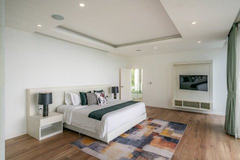 Chalet de 6 dormitorios en Kathu, Tailandia № 135639 - foto 13
