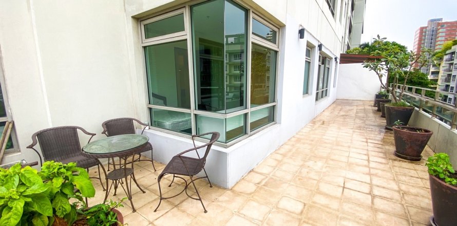 Condo à Watthana, Bangkok, Thaïlande, 3 chambres  № 200769