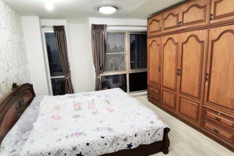 Condominio de 1 dormitorio en Watthana, Bangkok, Tailandia № 200766 - foto 3