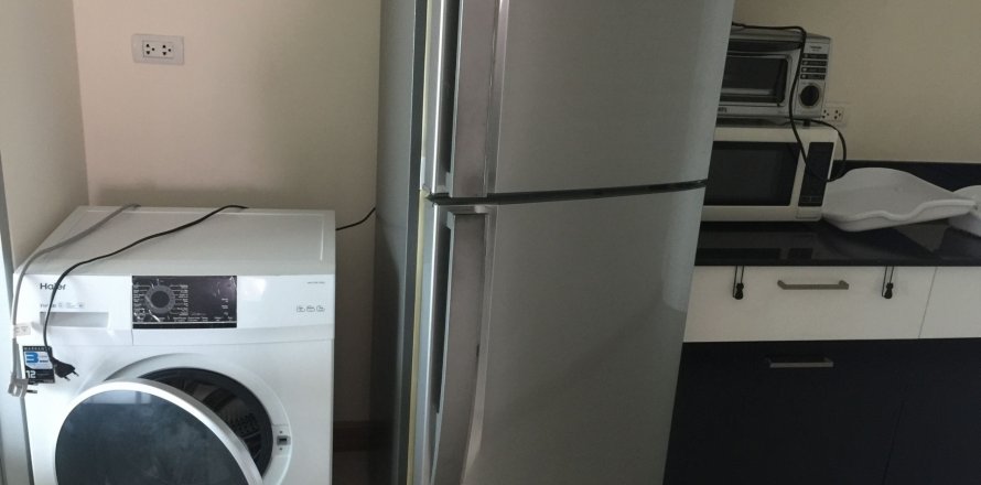 Condominio de 2 dormitorios en Khlong Toei, Bangkok, Tailandia № 138062