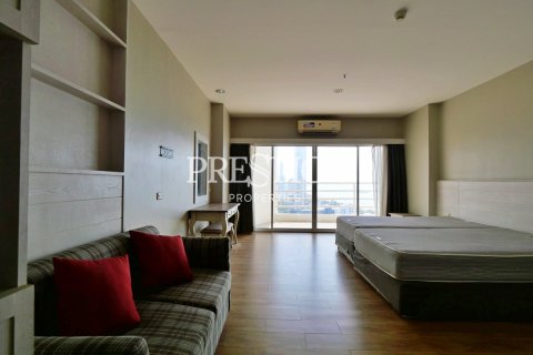 Studio in the Condo in Pattaya, Thailand  № 198542 - photo 4