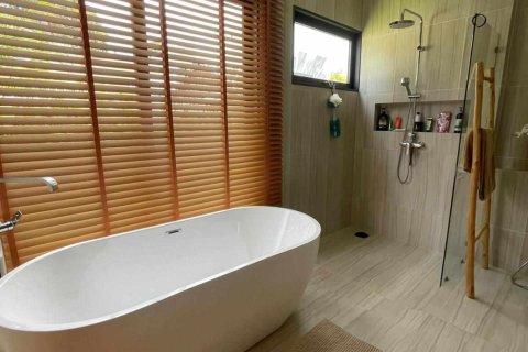 Chalet de 3 dormitorios en Ko Samui, Tailandia № 179903 - foto 2