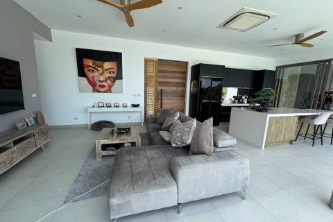 Chalet de 4 dormitorios en Ko Samui, Tailandia № 179900 - foto 4