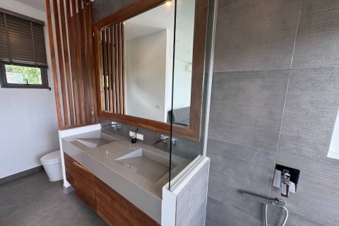 Chalet de 4 dormitorios en Ko Samui, Tailandia № 179900 - foto 13