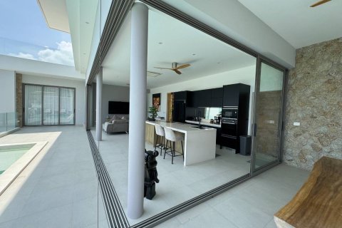 Chalet de 4 dormitorios en Ko Samui, Tailandia № 179900 - foto 7