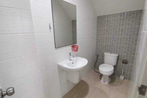 Townhouse in Pattaya, Thailand 3 bedrooms № 171912 - photo 11