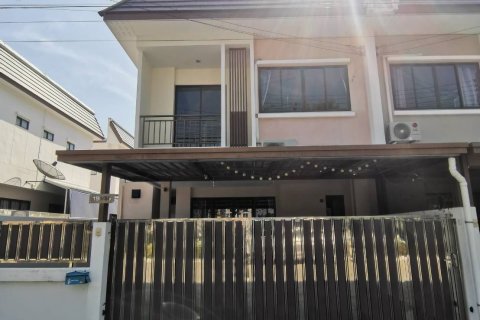 Townhouse in Pattaya, Thailand 3 bedrooms № 171912 - photo 14