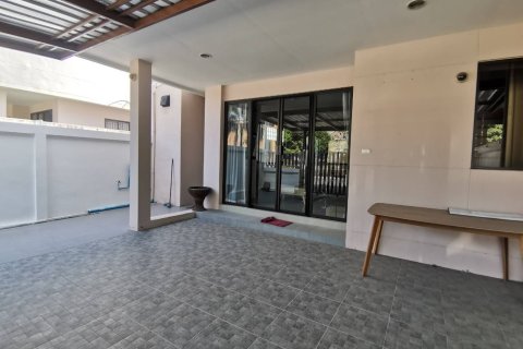 Townhouse in Pattaya, Thailand 3 bedrooms № 171912 - photo 12