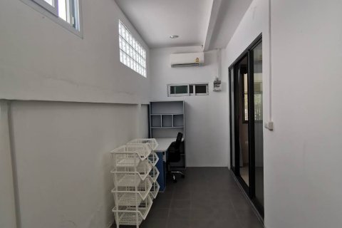 Townhouse in Pattaya, Thailand 3 bedrooms № 171912 - photo 4