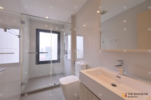 Condo in Bangkok, Thailand, 2 bedrooms  № 187448 - photo 7