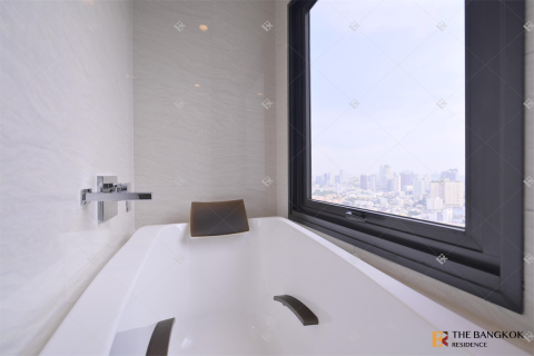 Condo in Bangkok, Thailand, 2 bedrooms  № 187448 - photo 9