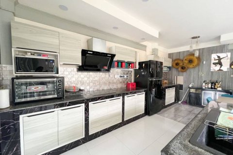 Chalet de 4 dormitorios en Surat Thani, Tailandia № 146765 - foto 7
