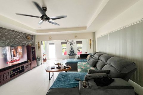 Chalet de 4 dormitorios en Surat Thani, Tailandia № 146765 - foto 5