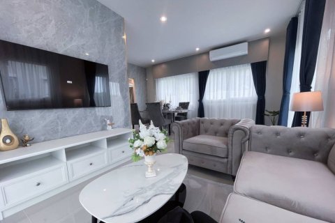 Casa de 4 dormitorios en Phuket, Tailandia № 146764 - foto 2
