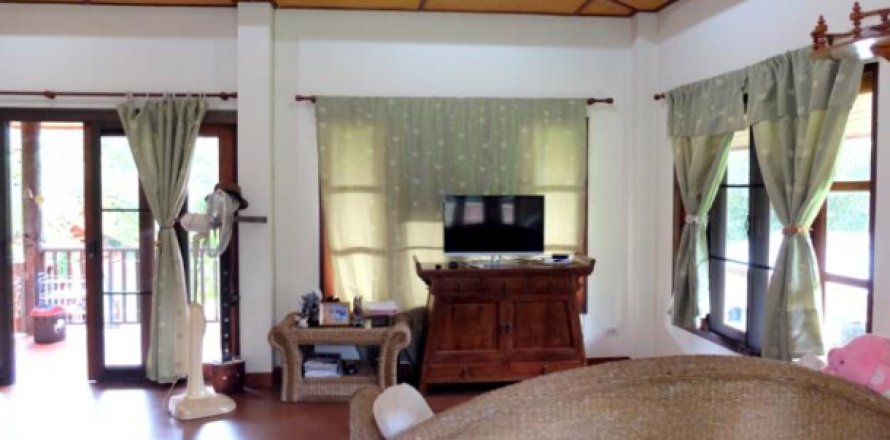 Haus in Chiang Mai, Thailand 5 Schlafzimmer № 194005