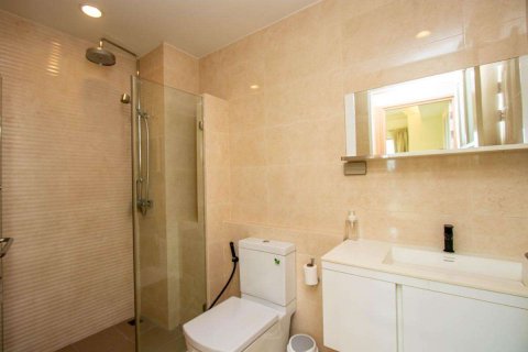 Condo à Chiang Mai, Thaïlande, 1 chambre  № 220482 - photo 8