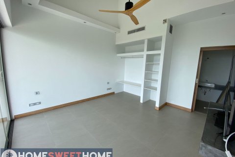 Chalet de 5 dormitorios en Ko Samui, Tailandia № 180268 - foto 17