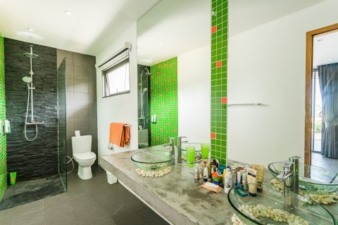 Chalet de 7 dormitorios en Ko Samui, Tailandia № 180274 - foto 25