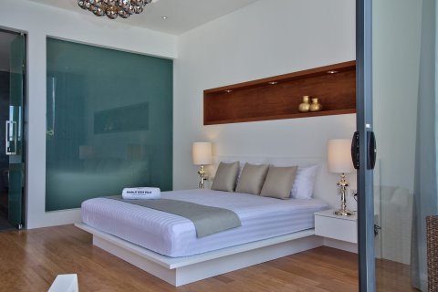 Villa in Ko Samui, Thailand 3 bedrooms № 180273 - photo 29