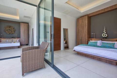 Villa in Ko Samui, Thailand 3 bedrooms № 180273 - photo 24