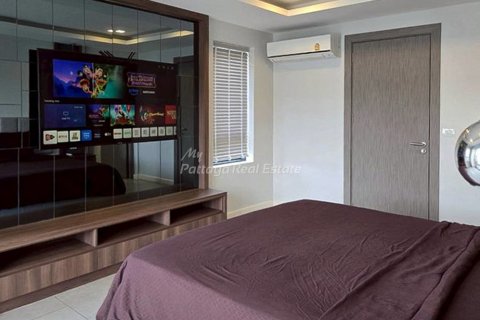 Casa de 4 dormitorios en Pattaya, Tailandia № 152537 - foto 12