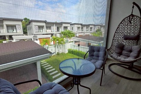 Casa de 4 dormitorios en Pattaya, Tailandia № 152537 - foto 18