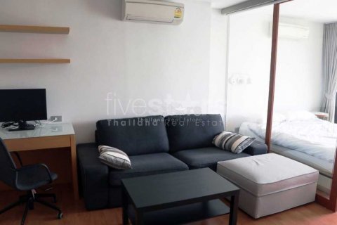 Condo in Bangkok, Thailand, 1 bedroom  № 66963 - photo 3