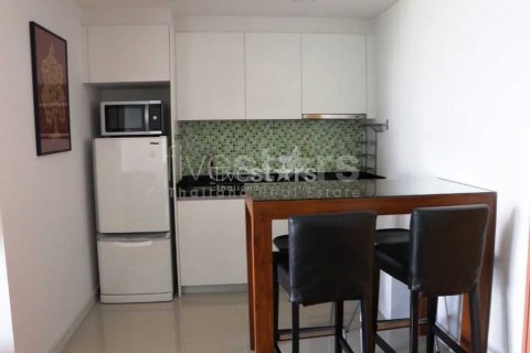 Condo in Bangkok, Thailand, 1 bedroom  № 66963 - photo 2