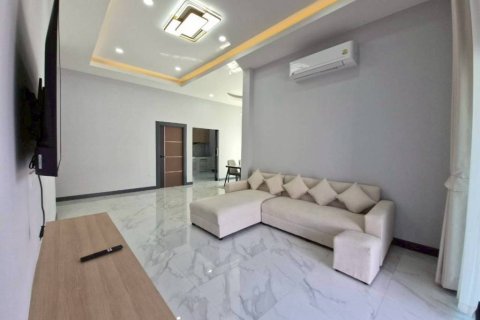 Casa de 3 dormitorios en Pattaya, Tailandia № 172883 - foto 2