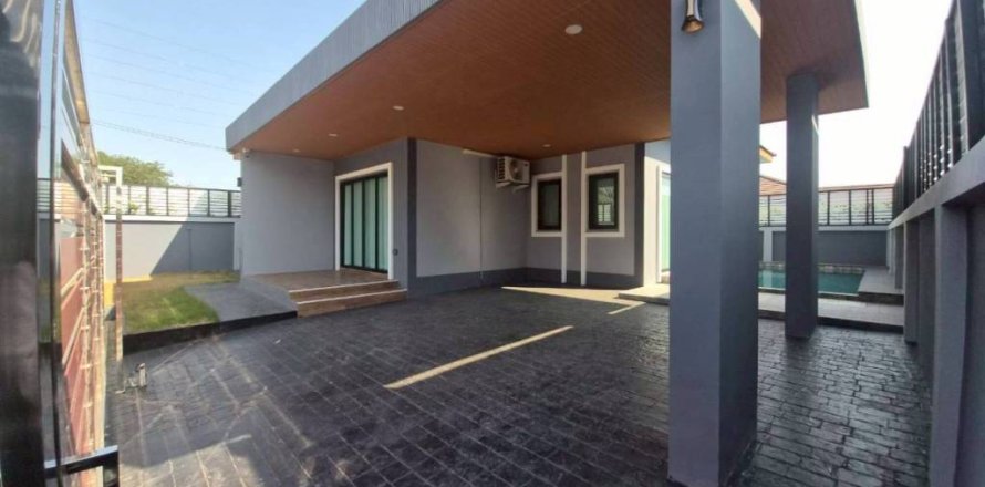 Casa de 3 dormitorios en Pattaya, Tailandia № 172883