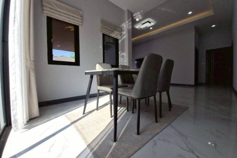 Casa de 3 dormitorios en Pattaya, Tailandia № 172883 - foto 9