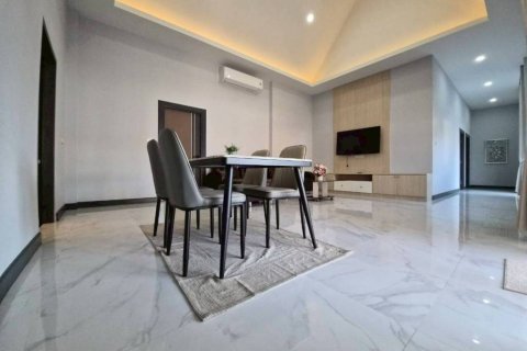 Casa de 3 dormitorios en Pattaya, Tailandia № 172884 - foto 6