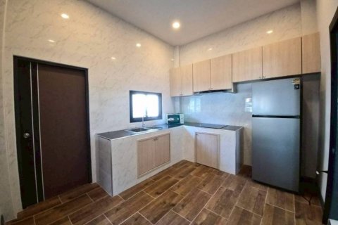 Casa de 3 dormitorios en Pattaya, Tailandia № 172884 - foto 8