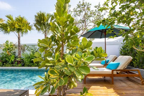 Chalet de 4 dormitorios en Bang Tao, Tailandia № 71753 - foto 5