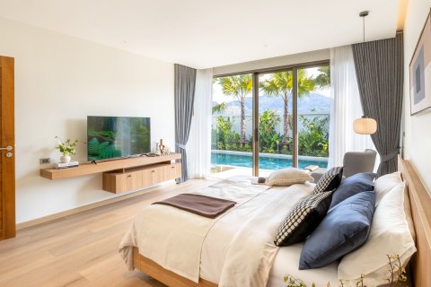 Chalet de 4 dormitorios en Bang Tao, Tailandia № 71753 - foto 11