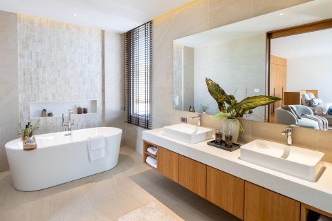 Chalet de 4 dormitorios en Bang Tao, Tailandia № 71753 - foto 24