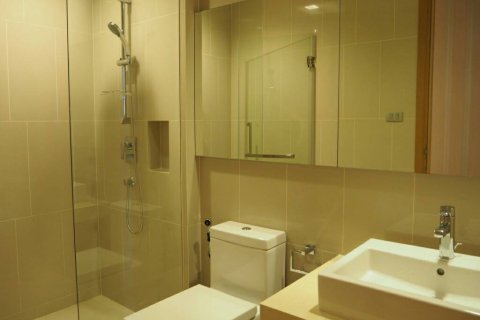 Condominio de 3 dormitorios en Watthana, Bangkok, Tailandia № 200528 - foto 2