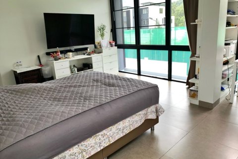 Casa de 6 dormitorios en Bang Tao, Tailandia № 153881 - foto 10
