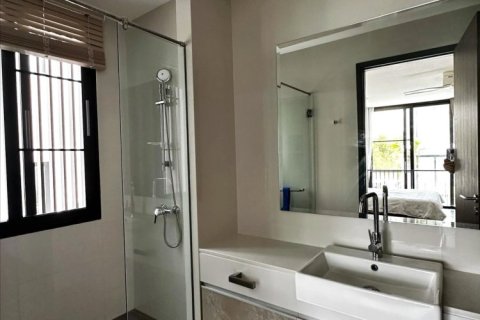 Casa de 6 dormitorios en Bang Tao, Tailandia № 153881 - foto 15