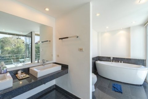 Chalet de 4 dormitorios en Patong, Tailandia № 191160 - foto 12