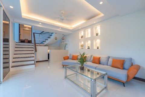 Chalet de 4 dormitorios en Patong, Tailandia № 191160 - foto 18